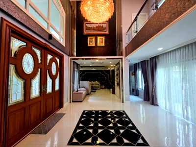 Houses for sale Bangkok : Luxury House for Sale – Spacious Home in Prime Location, Pinklao–Ratchapruek | Golden Heritage