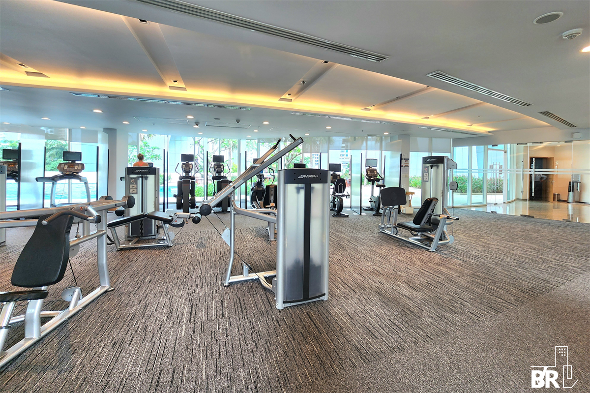 picture Millennium Residence  Ultimate Luxury Condo in Business District - 5/9