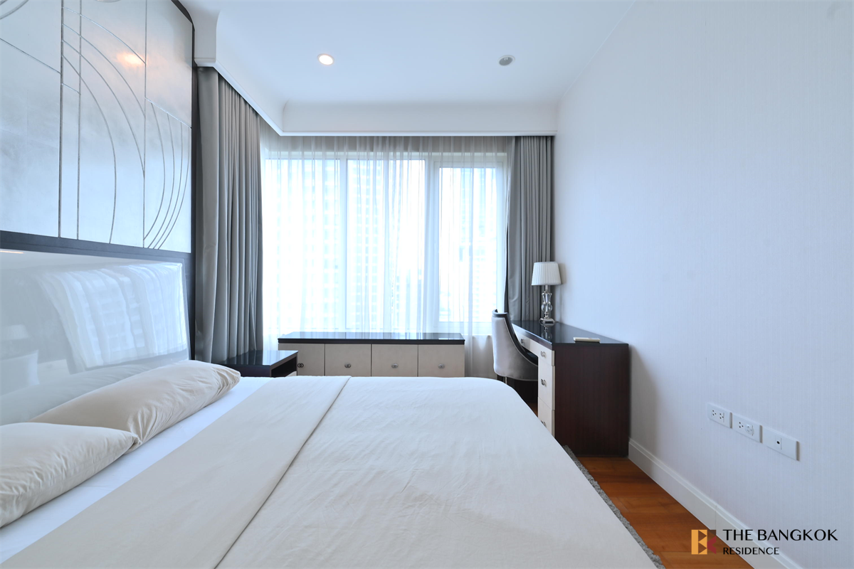 picture Q Langsuan near BTS Ratchadamri The Privilege of Luxury in an Economic Hub Location - 1/10