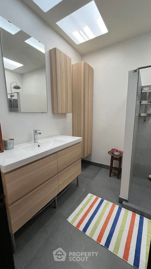 รูป ทาวน์เฮาท์ 4-ห้องนอน ใน ช่องนนทรี (ID 2204276) - รูปที่ 11/12