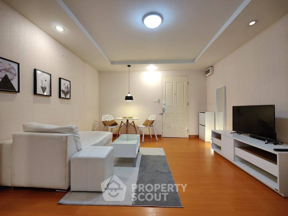 picture 1-BR Condo at Happy Condo Ratchada 18 near MRT Huai Khwang (ID 731259) - 1/10
