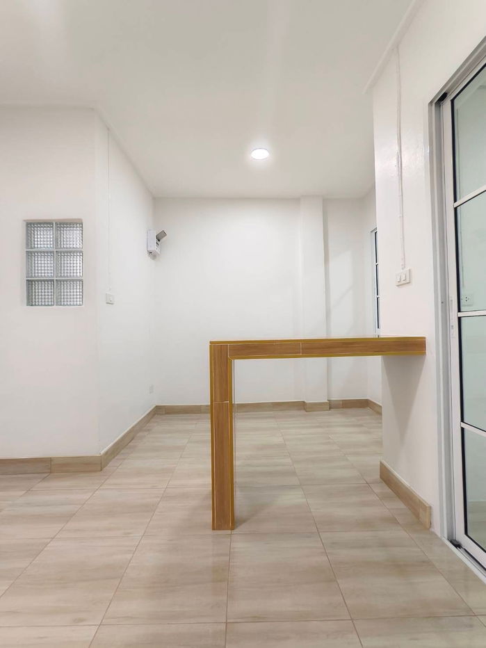 รูป ขายทาวน์เฮาส์เล่นระดับ หมู่บ้านมณีรินทร์ เลค แอนด์ พาร์ค ถนน 345 โซนนันทนาการ์เด้น  ทำเลดี บรรยากาศร่มรื่น ใกล้เมือง ราคาเบาๆ    - รูปที่ 7/19