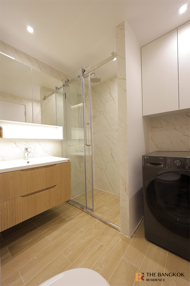 picture Sukhumvit Suites near BTS Nana Live the Luxury Style in a High-potential Location - 3/10