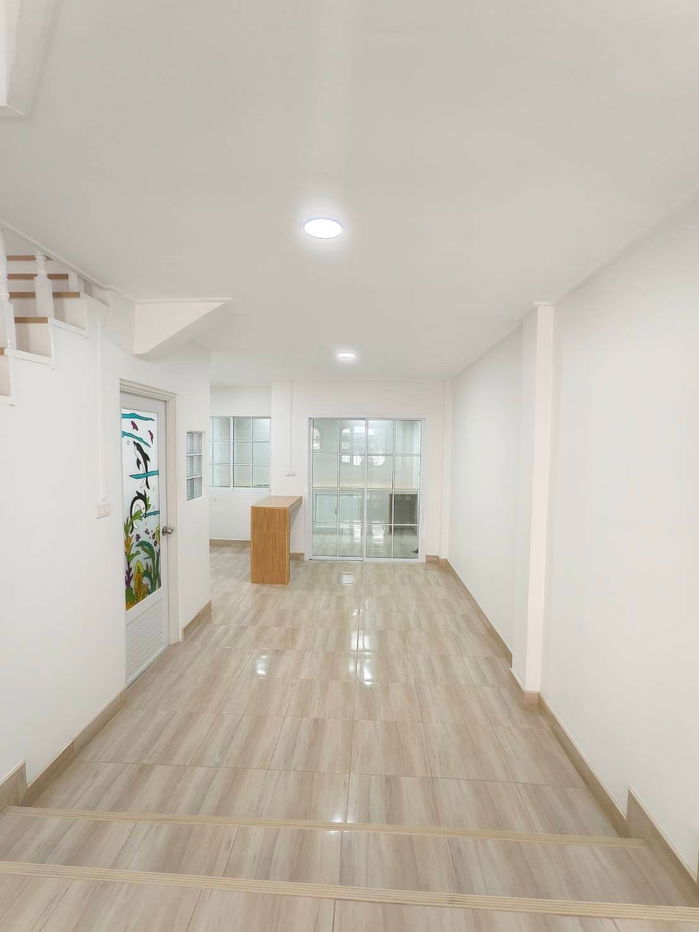 รูป ขายทาวน์เฮาส์เล่นระดับ หมู่บ้านมณีรินทร์ เลค แอนด์ พาร์ค ถนน 345 โซนนันทนาการ์เด้น  ทำเลดี บรรยากาศร่มรื่น ใกล้เมือง ราคาเบาๆ    - รูปที่ 5/19