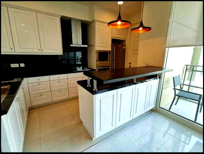 คอนโดให้เช่า : LTH12798 - Condo for rent คอนโด ให้เช่า รอยซ์ ไพรเวท เรสซิเดนซ์ Size 112 sqm. 2 beds 2 baths Near BTS Asok Station ONLY 75K/Month