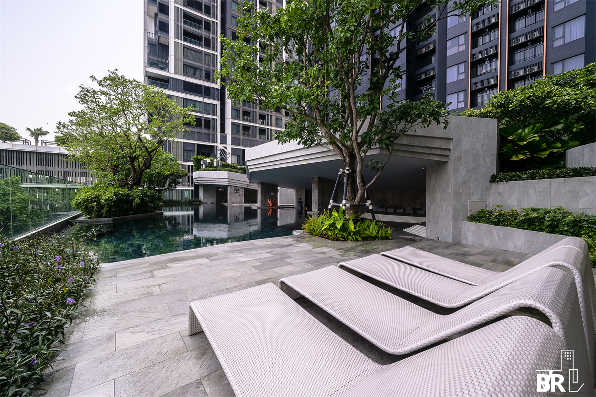 picture Luxuriously Elevated Unit Life Ladprao Valley near BTS Ha Yaek Lat Phrao - 2/9