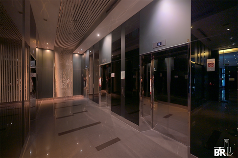 Luxuriously Elevated Unit RHYTHM Sukhumvit 44/1 near BTS Phra Khanong