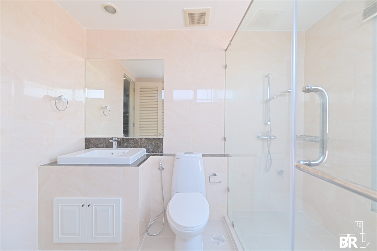 picture Nusasiri Grand Condo near BTS Ekkamai Luxuriously Elevated Unit - 10/10