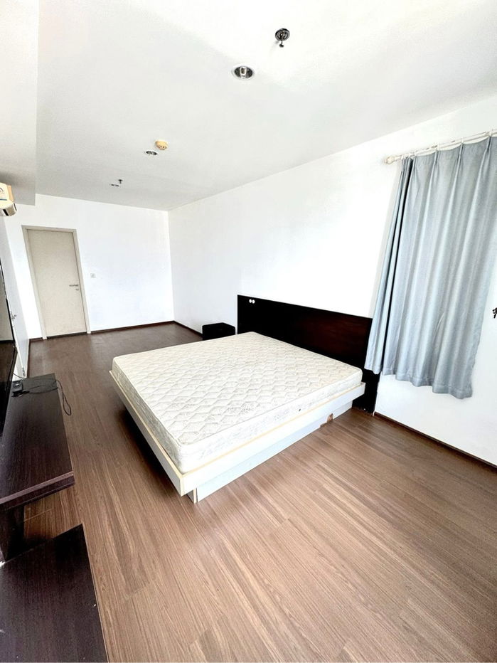 picture #Z1432 Condo for rent The Gallery Bearing  - 2/8
