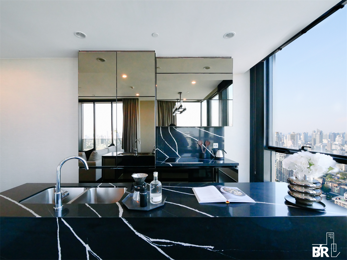 picture The Esse Sukhumvit 36  Luxury Condo in Central City Location - 2/10