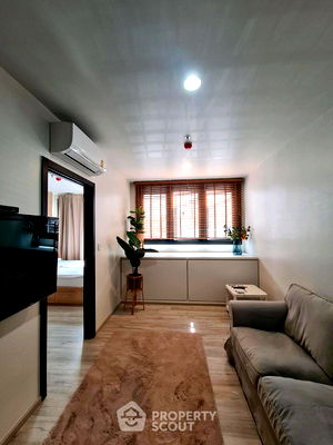 Condos for sale : 1-BR Condo at XT Huaikhwang near MRT Huai Khwang (ID 2074543)