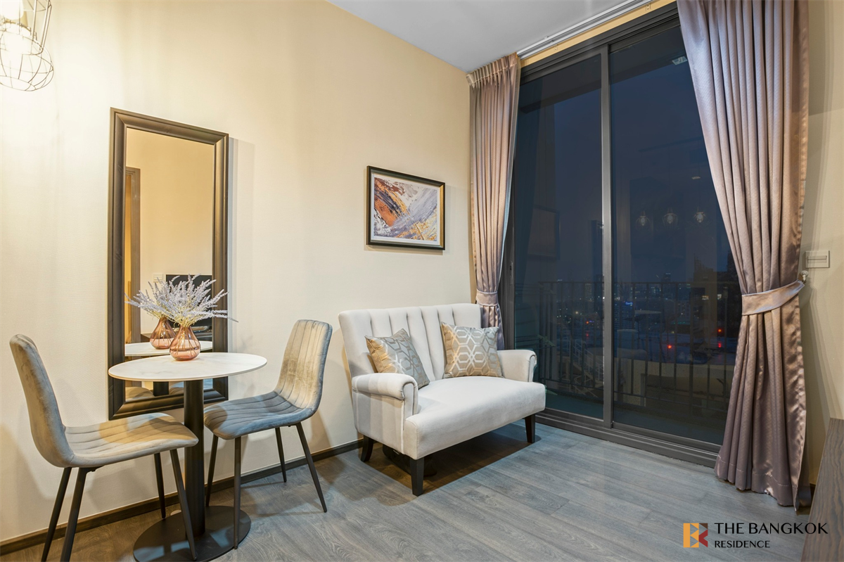 picture Edge Sukhumvit 23 Live the Luxury Style in a High-potential Location near BTS Asok - 5/9