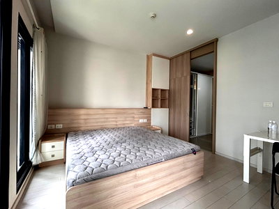 คอนโดให้เช่า : ● Rare Unit ● ตึก A ชั้น 10+ | 1 ห้องนอน 47.52 ตร.ม. | คอนโดมี Skywalk เชื่อมเข้า BTS เพลินจิต, Central Embassy