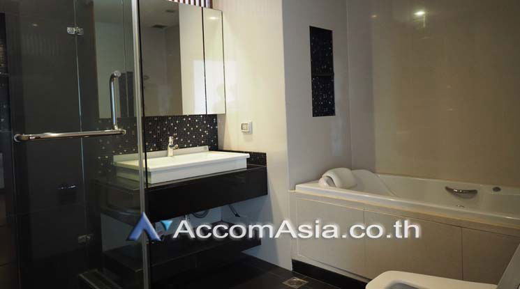 รูป 🔼🔽 AccomA 📩  Modern condominium with great natural light in Sathorn (AA17935) - รูปที่ 10/13
