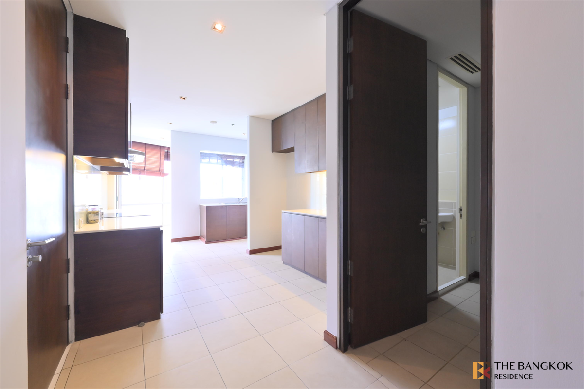 picture The Lakes Ultimate Luxury Lifestyle with Convenience near BTS Asok - 2/10