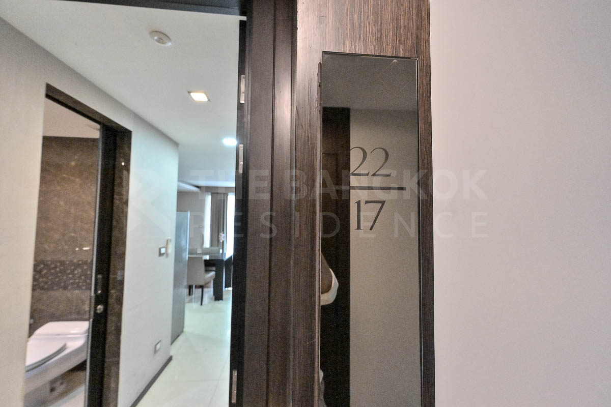 picture The Address Sukhumvit 61 near BTS Ekkamai The Privilege of Luxury in an Economic Hub Location - 2/10