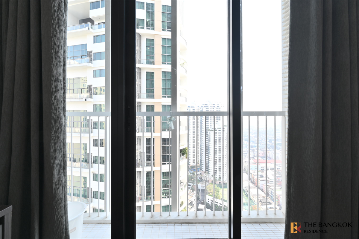 picture Park 24  Luxury Condo Ready to Move-in at the Best Location - 10/10