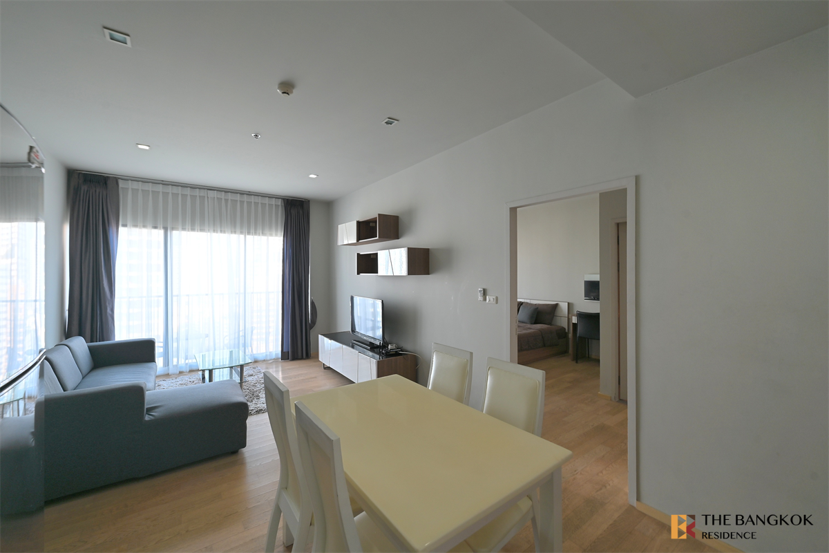 picture Ultimate Luxury Lifestyle with Convenience Noble Refine near BTS Phrom Phong - 3/10