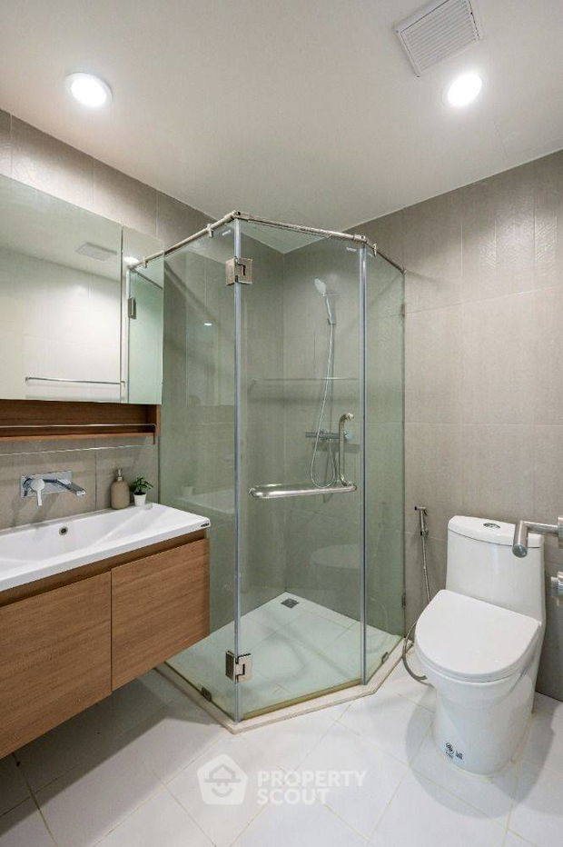 picture 2-BR Condo at The Seed Musee Sukhumvit 26 near BTS Phrom Phong (ID 1573887) - 39/44