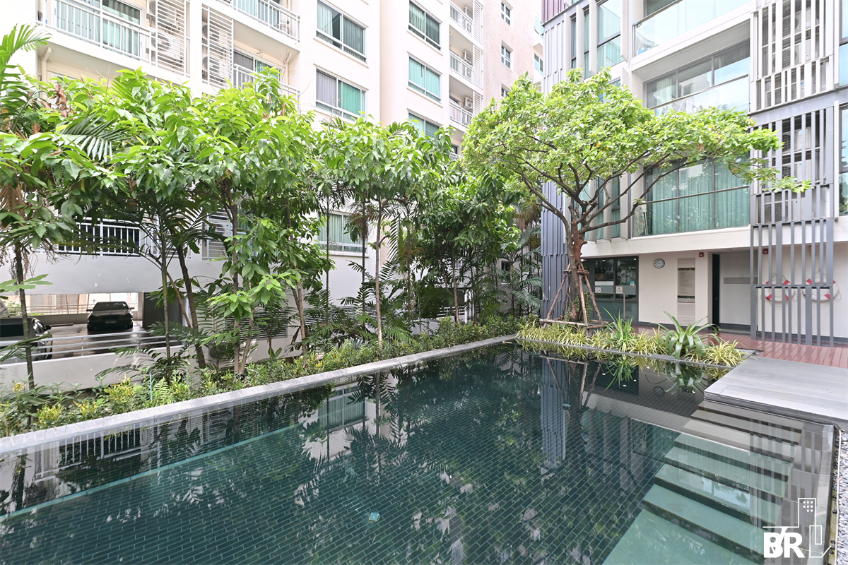 picture Via 49  Luxury Condo in Central City Location - 6/9