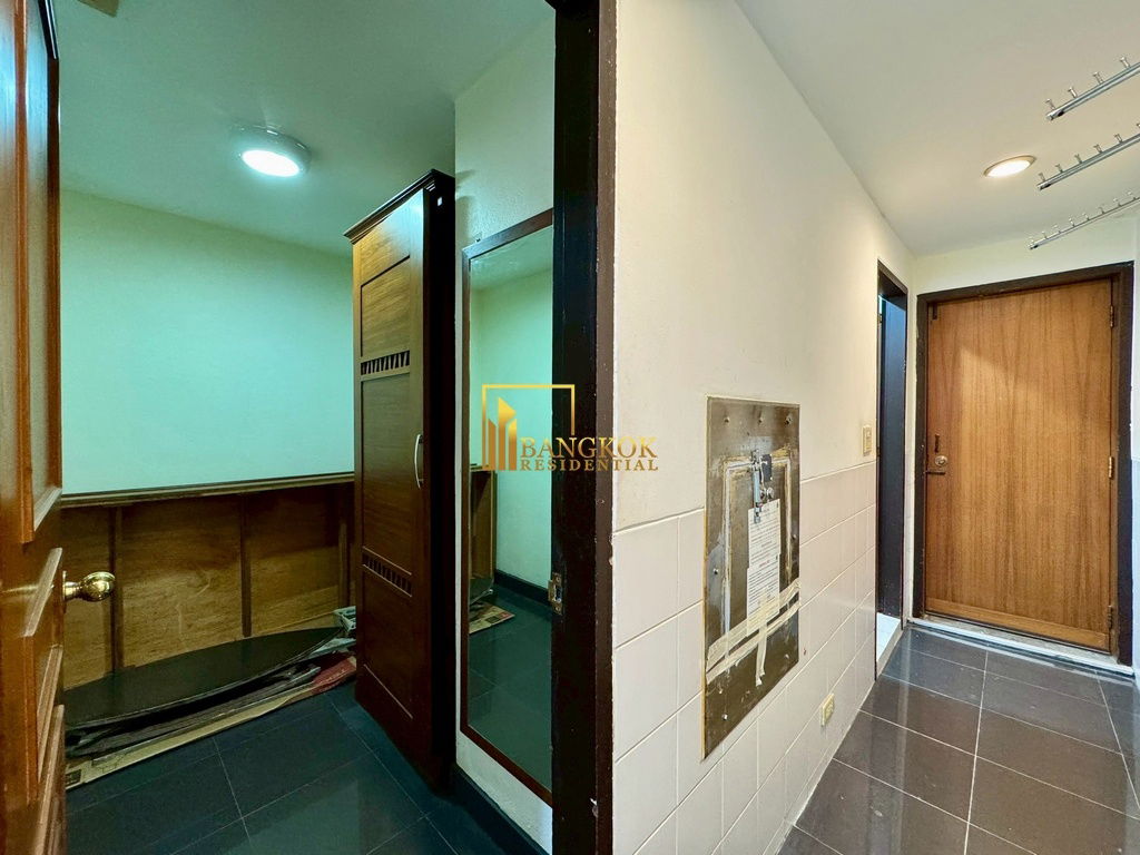 รูป President Park - Very Spacious 3 Bed Condo in Phrom Phong - BR18219CD - รูปที่ 30/43