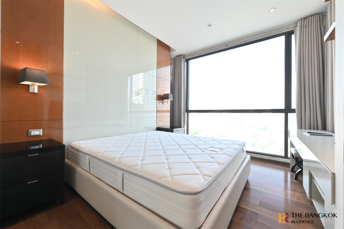 picture The Address Sukhumvit 28 Ultimate Luxury Condo in Business District near BTS Phrom Phong - 2/10