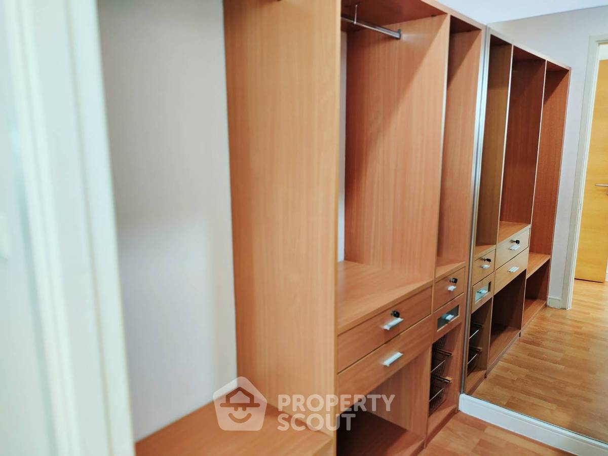 picture 2-BR Condo at Fullerton Sukhumvit near BTS Ekkamai (ID 804935) - 9/9