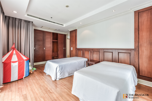 คอนโด Luxury สุดพรีเมียมทำเลทอง รอยัล เรสสิเดนซ์ พาร์ค