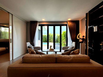 Houses for rent Saphan Sung : [Rent] Luxurious detached house in Rama 9-Krungthep Kreetha zone with elevator + complete furniture + swimming pool, VIVE Krungthep Kreetha project.