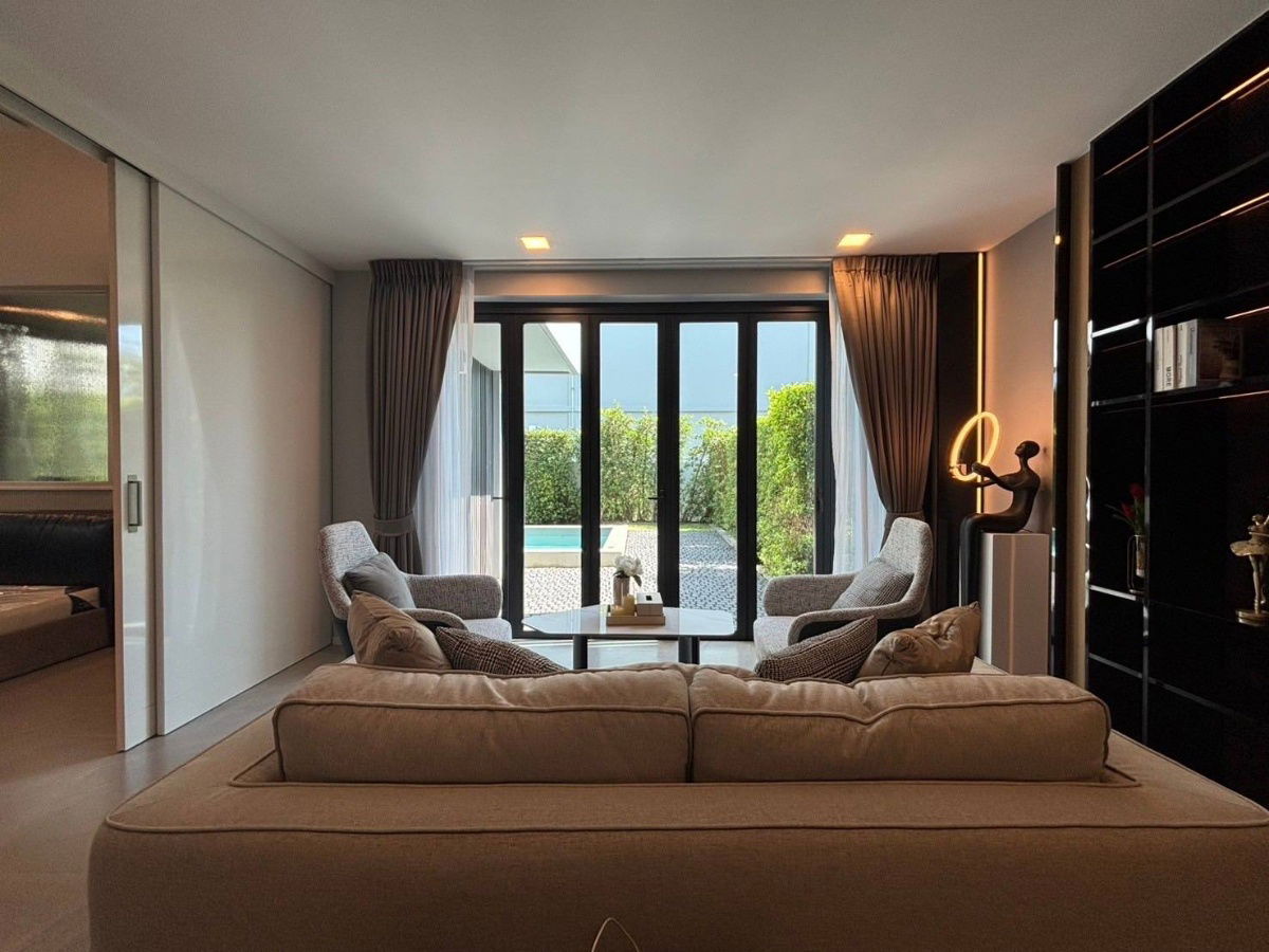 picture [Rent] Luxurious detached house in Rama 9-Krungthep Kreetha zone with elevator + complete furniture + swimming pool, VIVE Krungthep Kreetha project. - 1/8