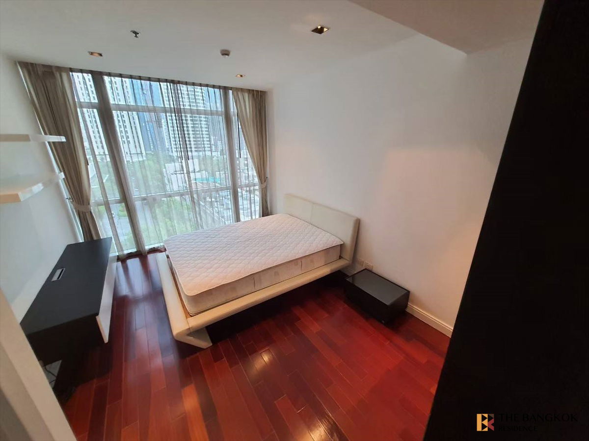 picture Athenee Residence 🔥 Prime Location, Spacious Newly Renovated Unit! Near BTS Phloen Chit - 3/8