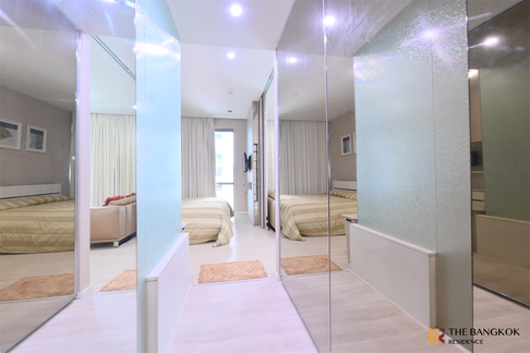 The Room Sukhumvit  21  Move-in Ready, Just Bring Your Bags