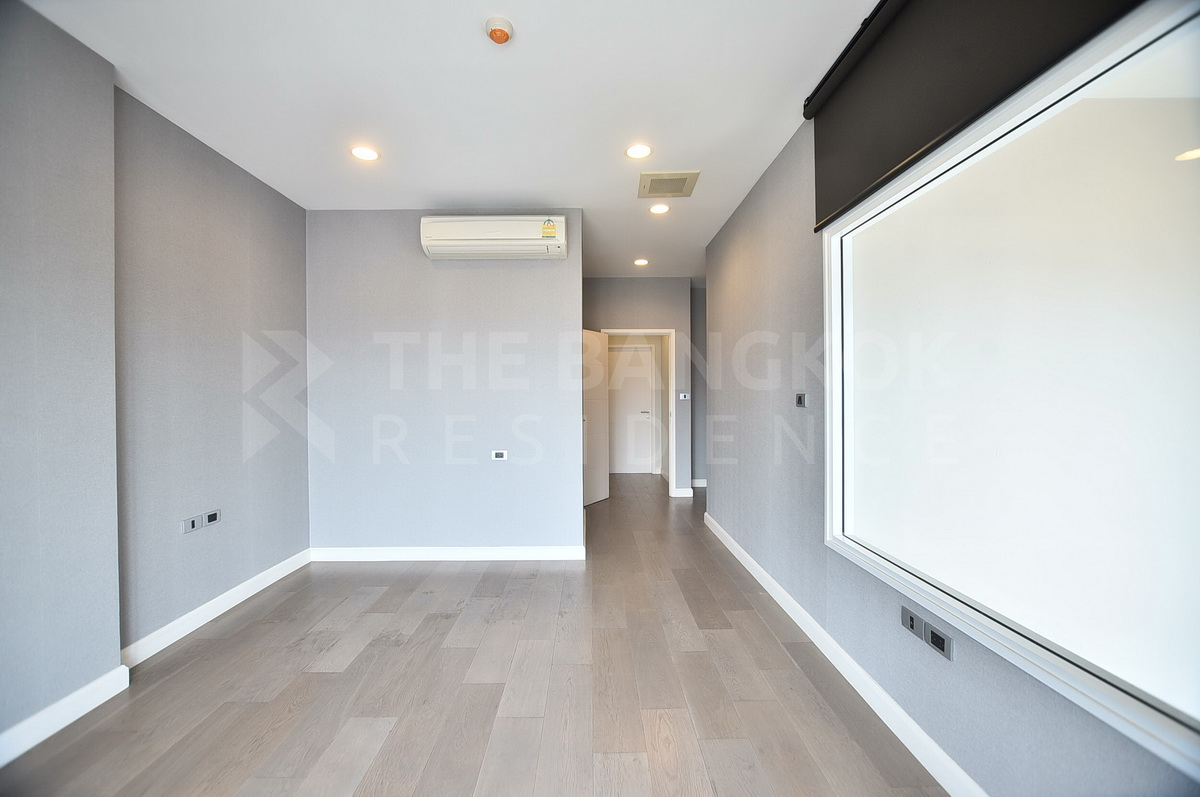 picture Luxurious Design, Elevated Atmosphere The Crest Sukhumvit 34 near BTS Thong Lo - 8/10