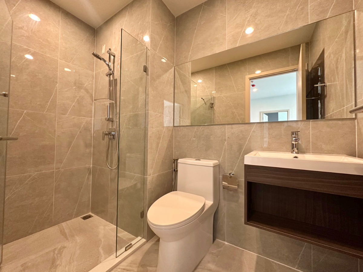 picture Nue District R9 MRT Rama 9 Bran New 2bedrooms (2 Queen beds) 2bathrooms take Clear view - 6/12