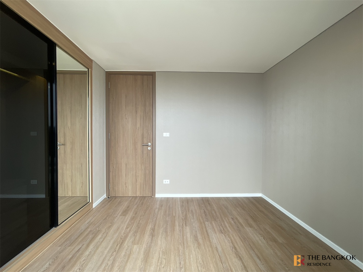 picture Luxury Unit, Ready for You Without the Wait Landmark @MRTA Station - 6/10