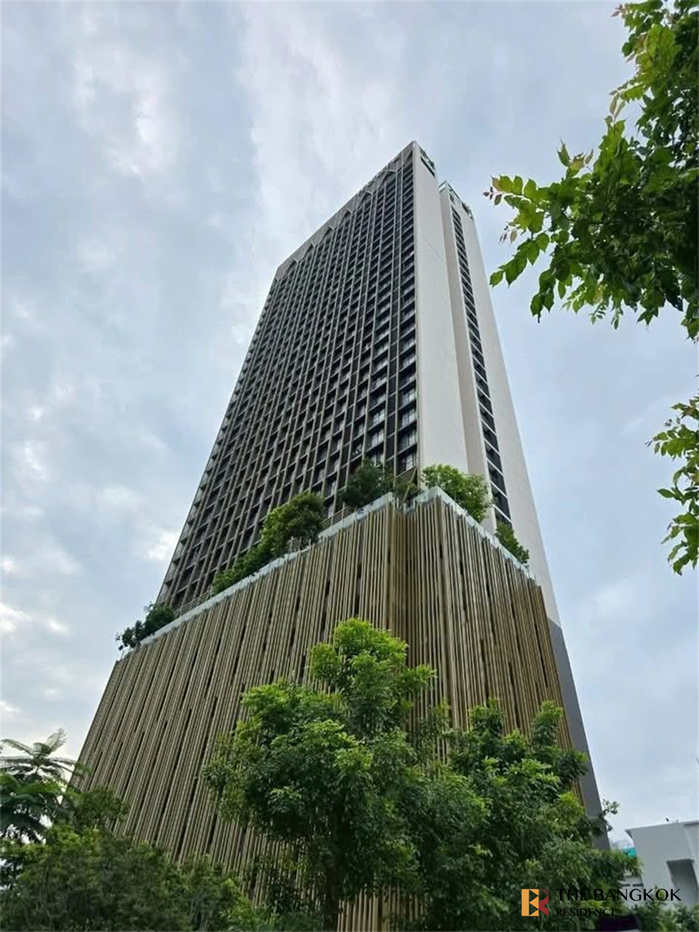 picture NOBLE STATE 39 Ultimate Luxury Condo in Business District near BTS Phrom Phong - 1/10