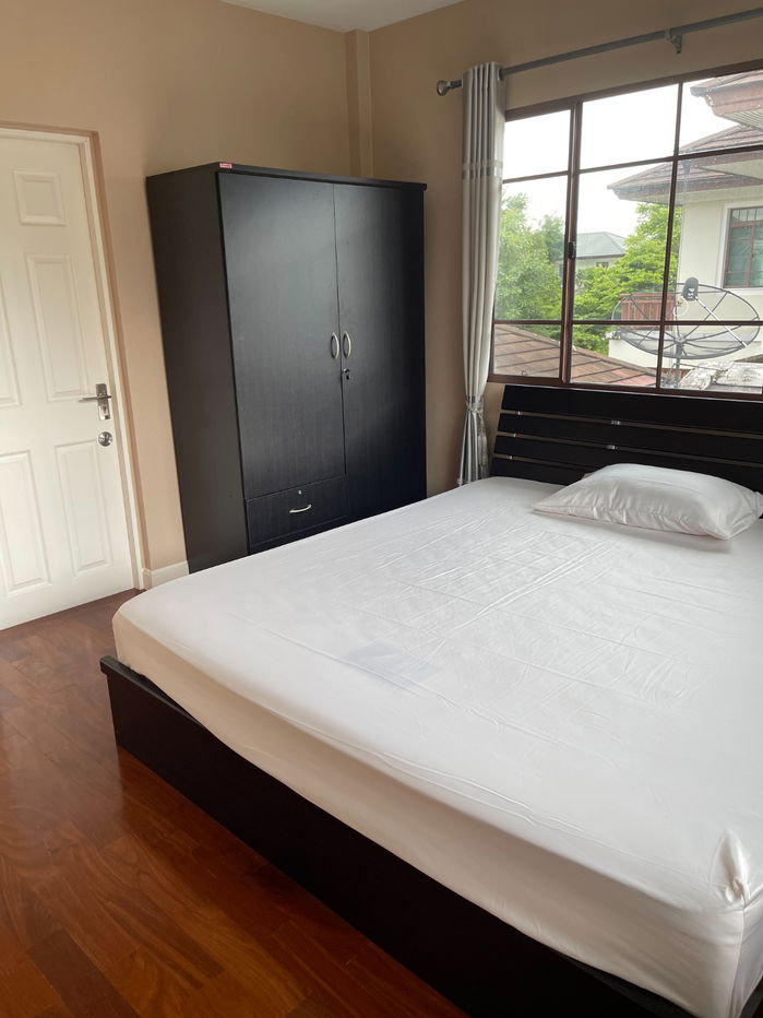 picture For Rent: 2-Storey Detached House at Nantawan Rama 9 – Onnut, 82 sq.wah. Beautiful, clean, green, and comfortable living environment - 9/19