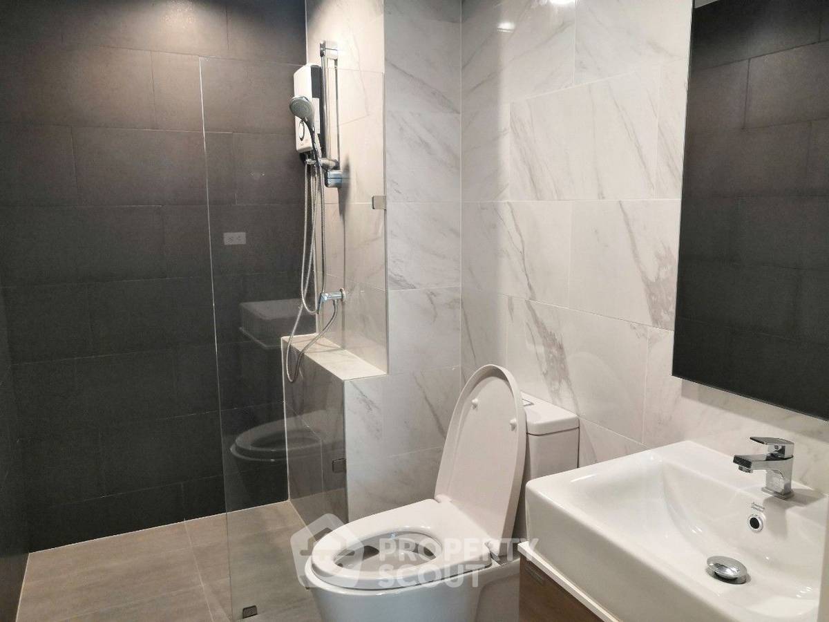 picture 4-BR Condo at Lily House Mansion near MRT Phetchaburi (ID 666419) - 3/18
