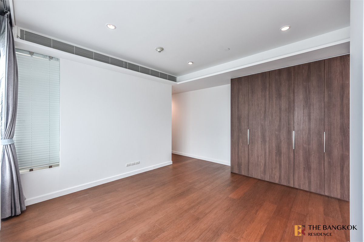 picture 185 Rajadamri near BTS Ratchadamri Ultimate Luxury Lifestyle with Convenience - 3/10