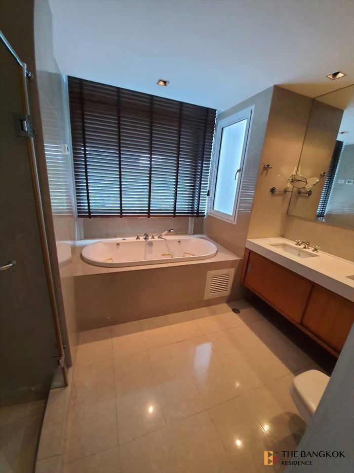 picture Athenee Residence 🔥 Prime Location, Spacious Newly Renovated Unit! Near BTS Phloen Chit - 8/8