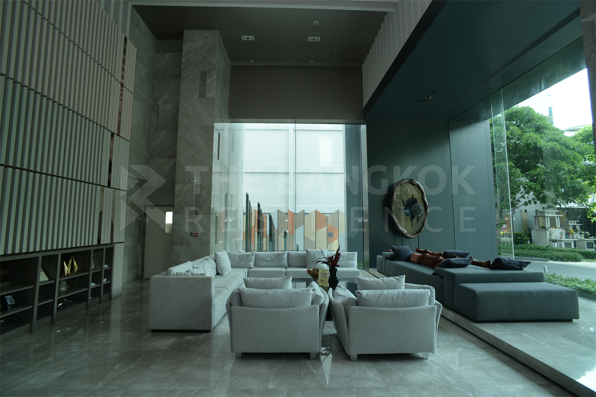 picture The Room BTS Wongwianyai Luxuriously Elevated Unit near BTS Wongwian Yai - 6/9