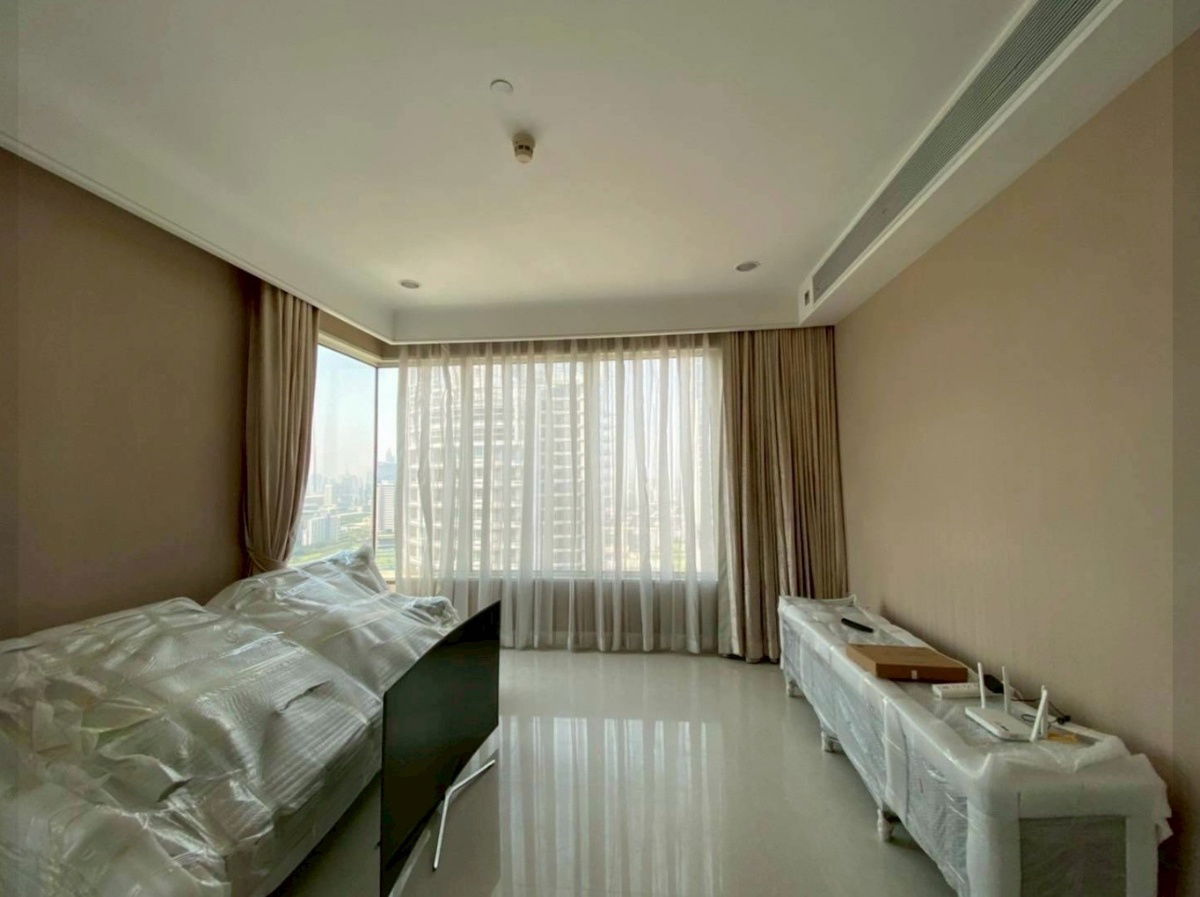 รูป LTH12804 - Condo for rent คอนโด ให้เช่า  คิว หลังสวน Size 160 sqm. 3 beds 4 baths Near BTS Chidlom Station ONLY 120K/Month - รูปที่ 4/10