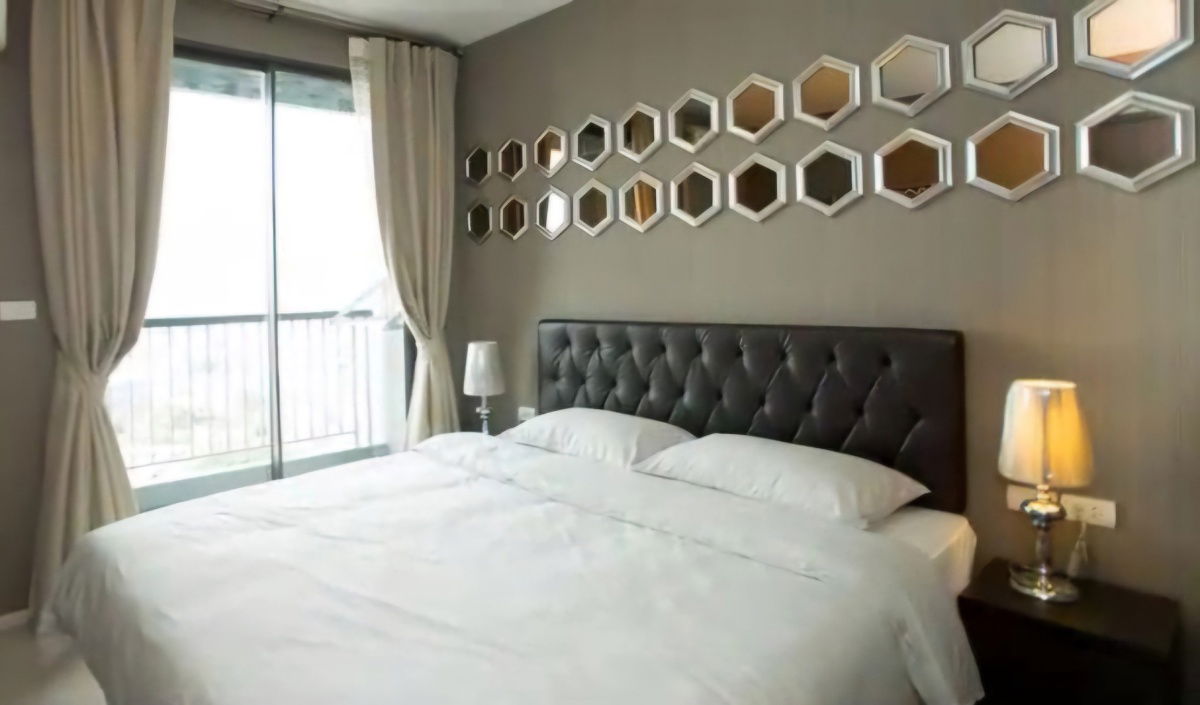 picture BTS Pra Khanong 100 m. Price  30,000 Baht Condo Rhythm Sukhumvit 44/1 ( Rental ) - 2/5