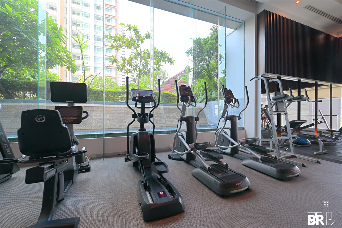 picture Circle Condominium  The Privilege of Luxury in an Economic Hub Location - 7/9
