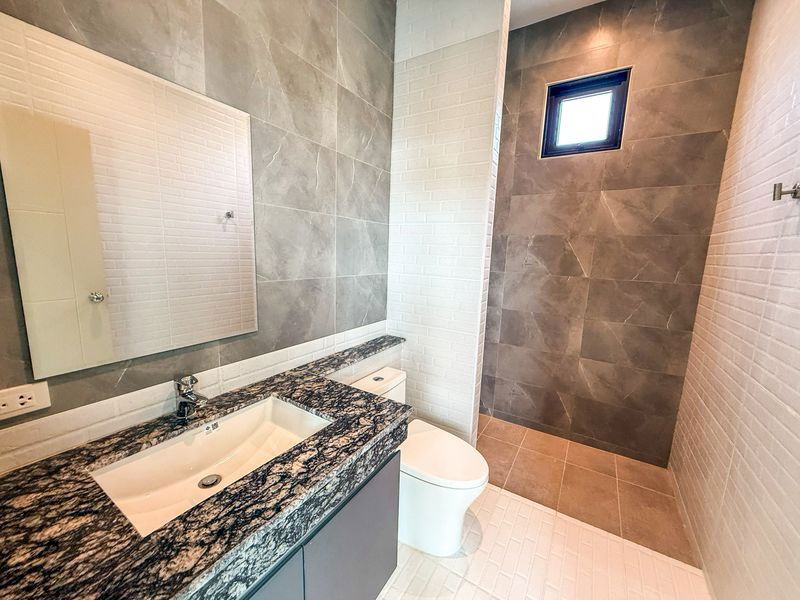 picture Single house for sale, Huai Yai, Phrom, Sriracha, beautiful house with private swimming pool - 14/20
