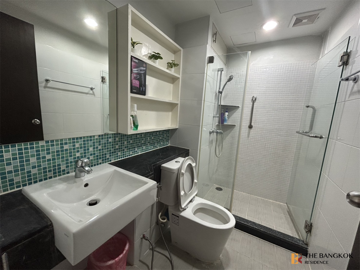 picture Diamond Ratchada Luxury Unit, Ready for You Without the Wait near MRT Huai Khwang Station - 4/9