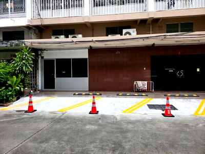 Home office for rent BTS On Nut : 💥CP-8228💥OFFICE for rent near BTS Phra Khanong / BTS On Nut 👉Add Line @expertcondo