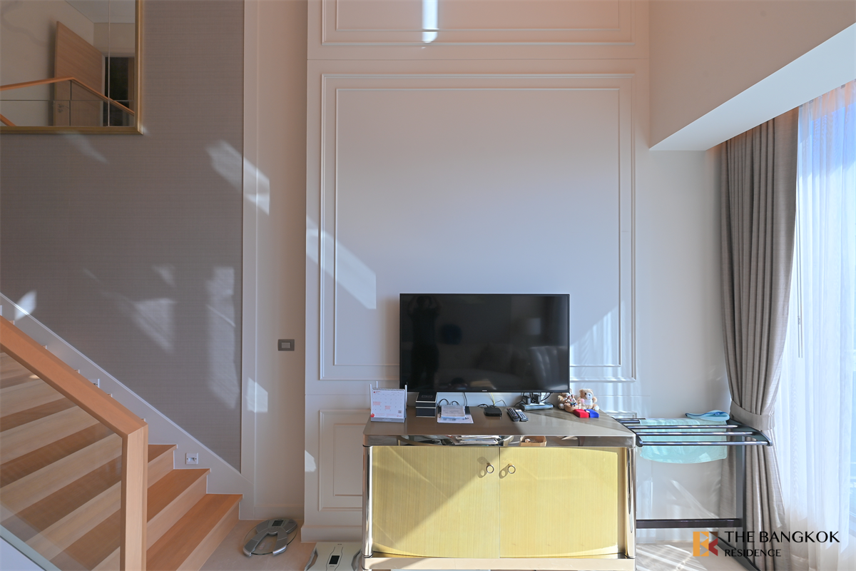 picture Luxury Unit, Ready for You Without the Wait Sindhorn Residence - 10/10