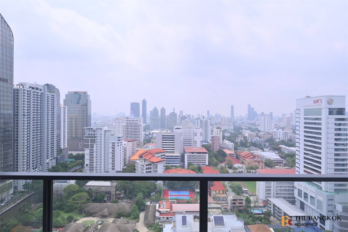 picture Ultimate Luxury Lifestyle with Convenience The Lofts Asoke near MRT Phetchaburi Station - 2/10