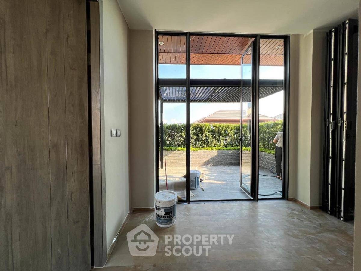 picture 4-BR House near MRT Khlong Toei (ID 1965944) - 18/30